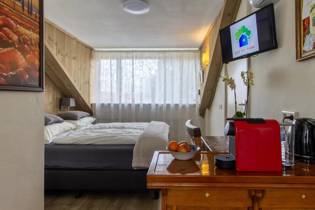 B&B Aan Het Park Eindhoven Bed and breakfast